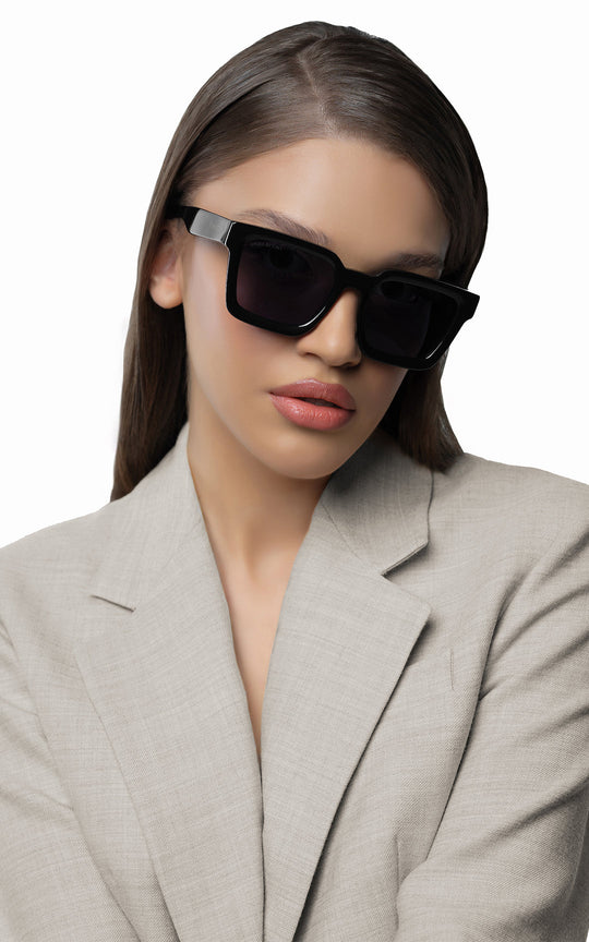 Le Rocher / Black + Dark Black Lens.