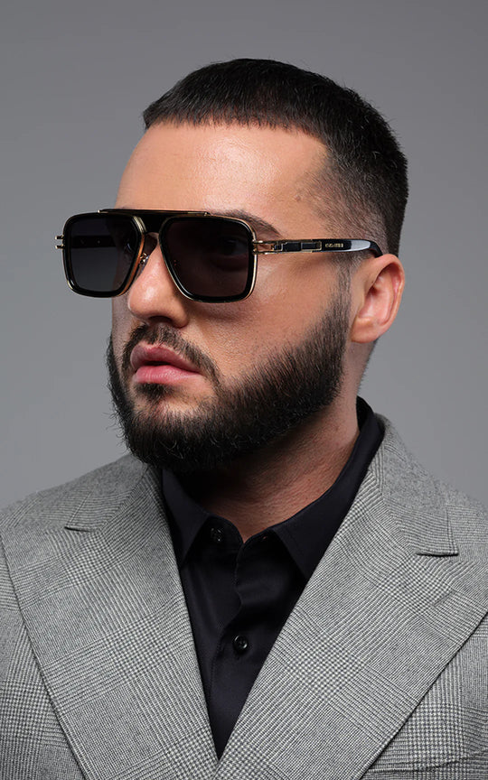 Castel del Monte / Black & Gold Color + Dark Black Lens