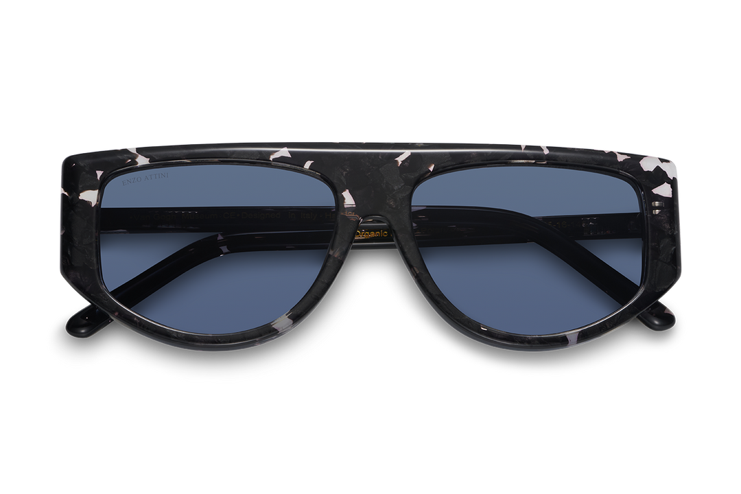 Van Gogh Museum /  Dark Black Lens.