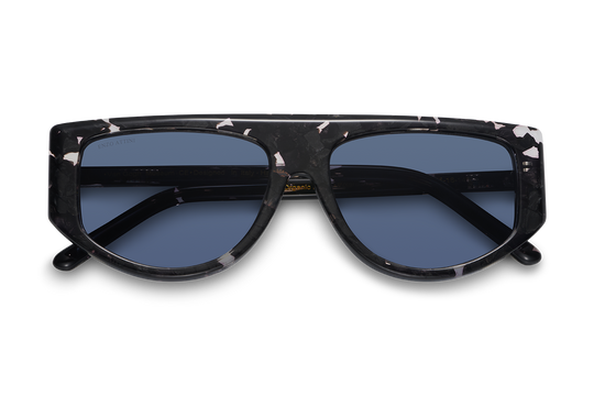Van Gogh Museum /  Dark Black Lens.