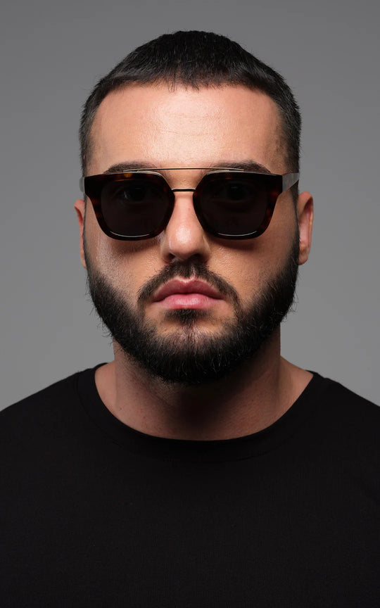 Colosseo di Roma / Tortoise Red + Dark Black Lens