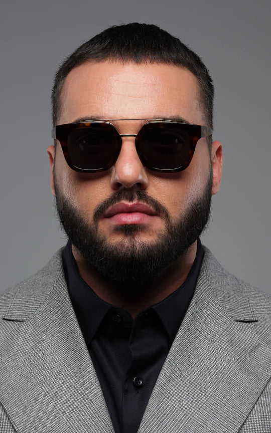 Colosseo di Roma / Tortoise Red + Dark Black Lens