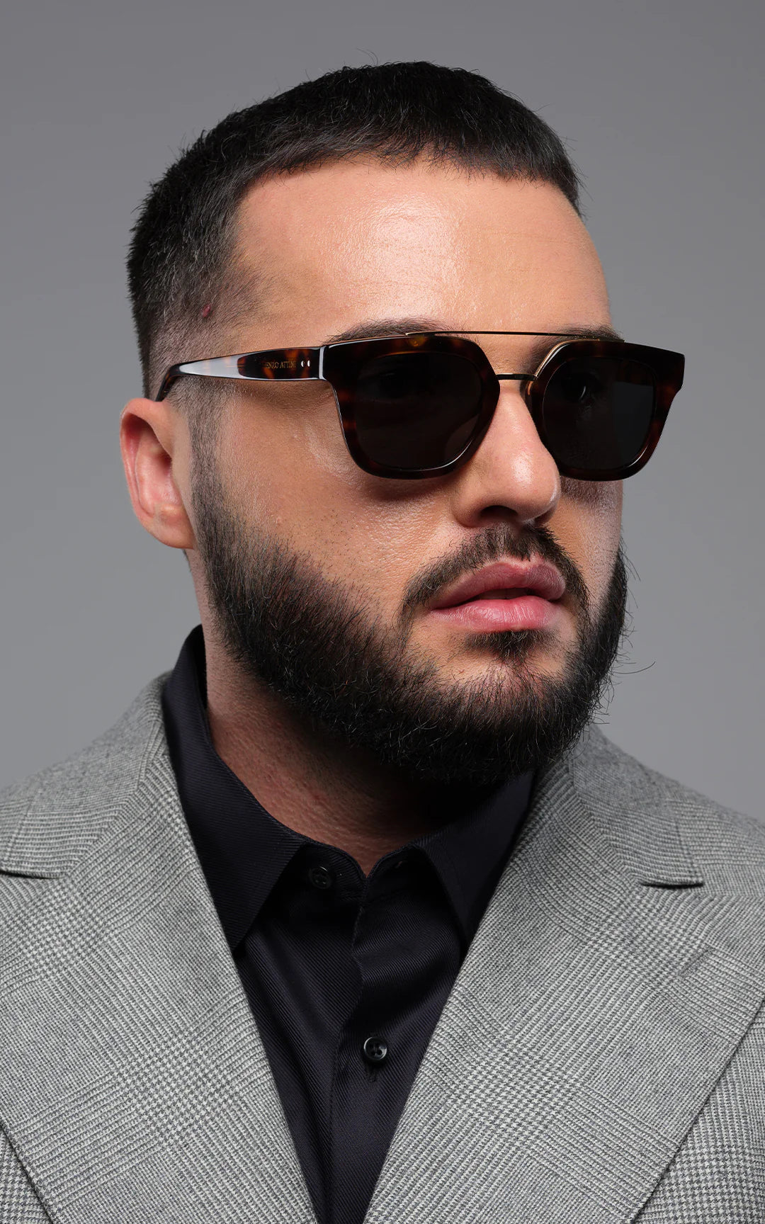 Colosseo di Roma / Tortoise Red + Dark Black Lens