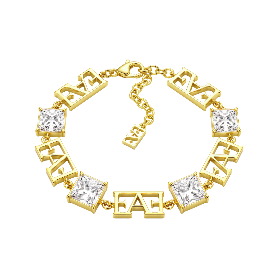 Luce Monogram Necklace / White Color.