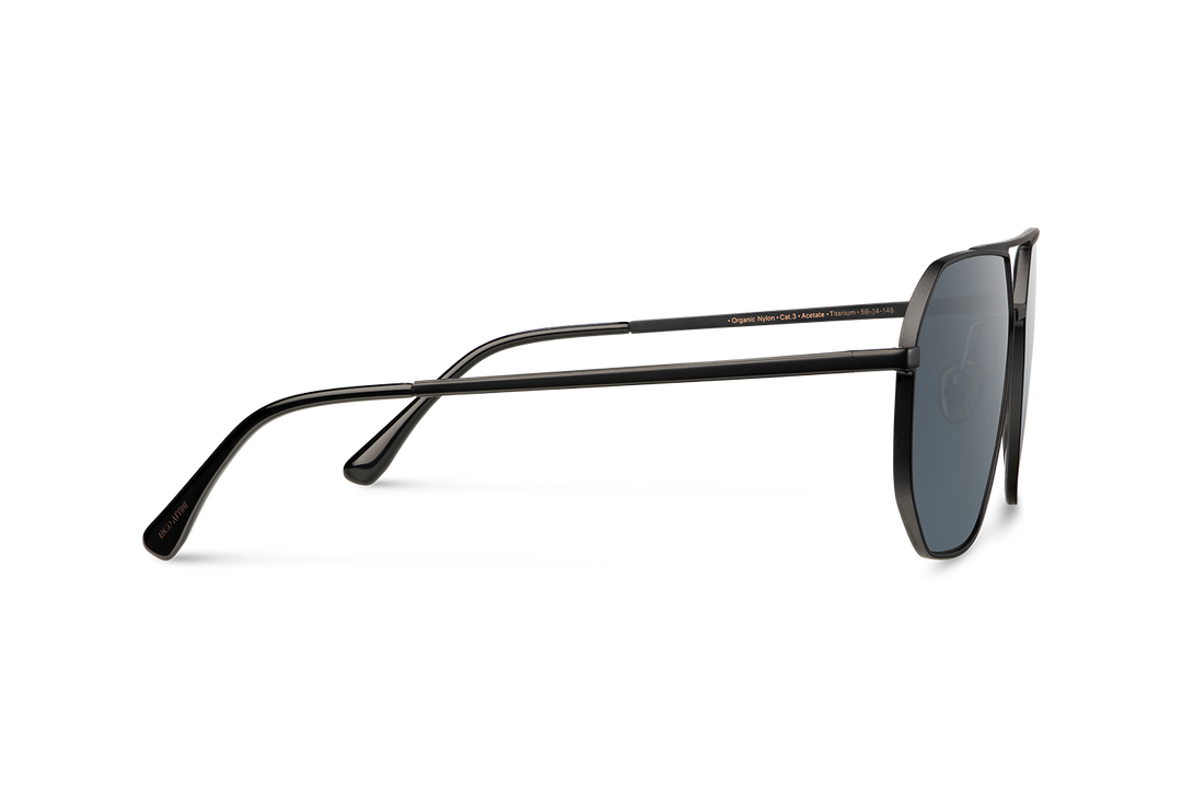 Grand Canyon / Black + Dark Black Lens.