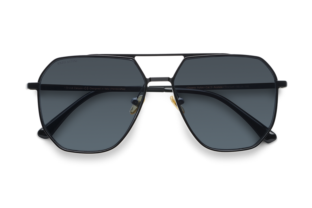 Grand Canyon / Black + Dark Black Lens.