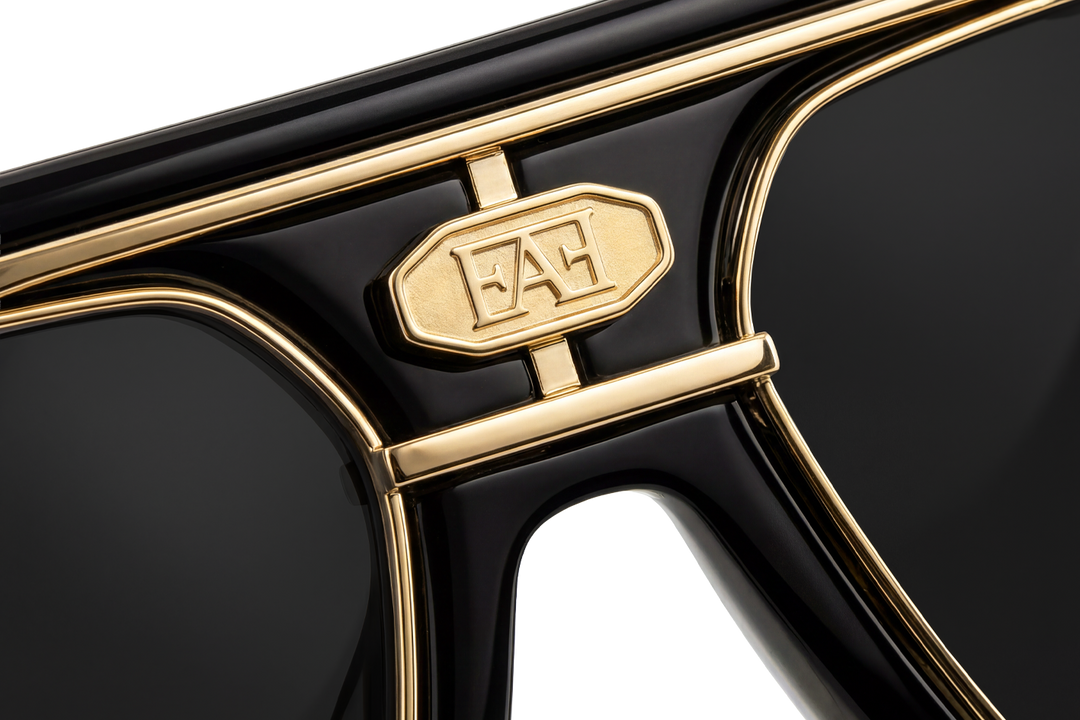 Palazzo Ducezio ll / Black &  Black Lens.