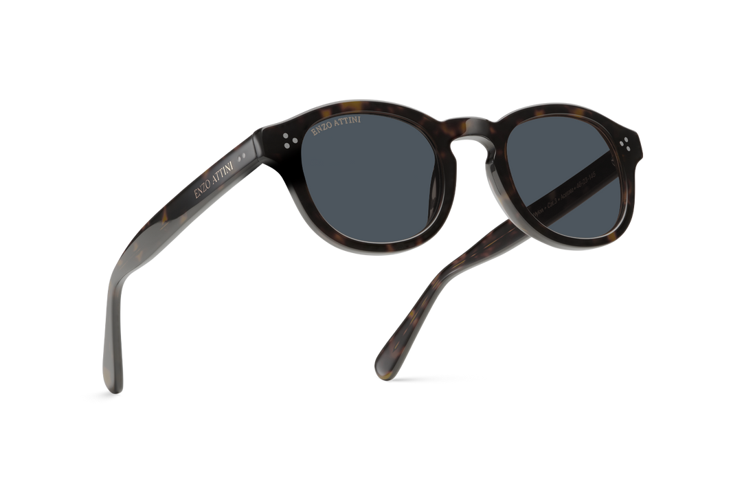 il Pantheon / Dark Tortoise Red + Black Lens.