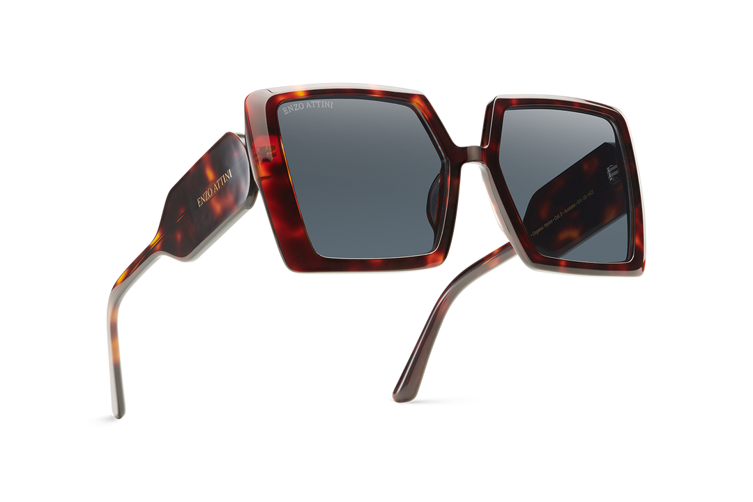 La Scala / Tortoise Red + Dark Black Lens.