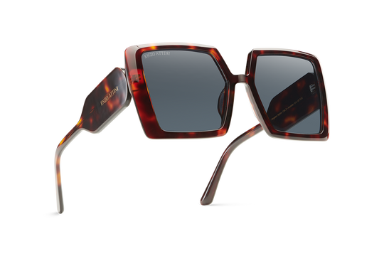 La Scala / Tortoise Red + Dark Black Lens.